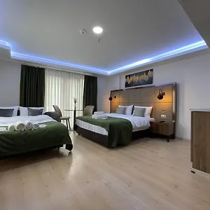 Elegance Apartahotel
